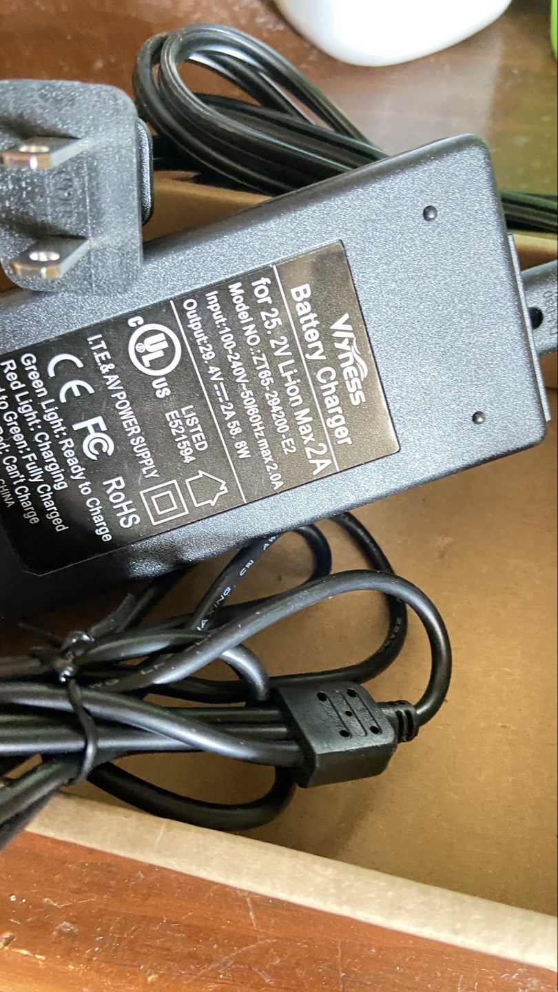 Li-ion Battery Chargers -  SafPow & Wyness - Multiple Connectors - photo 3