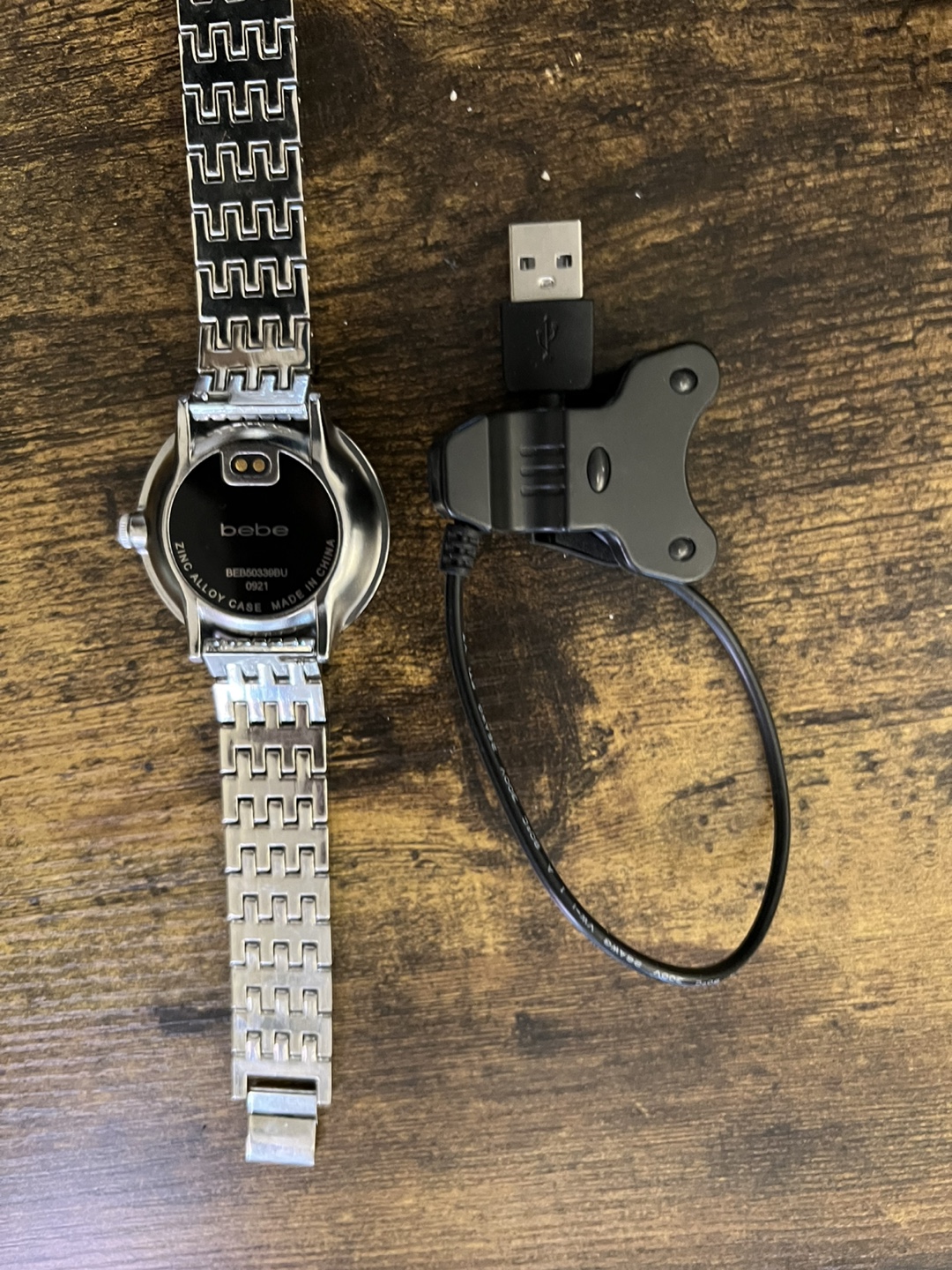 Bebe Smartwatch with Metal Band and Charger 💚 - photo 2