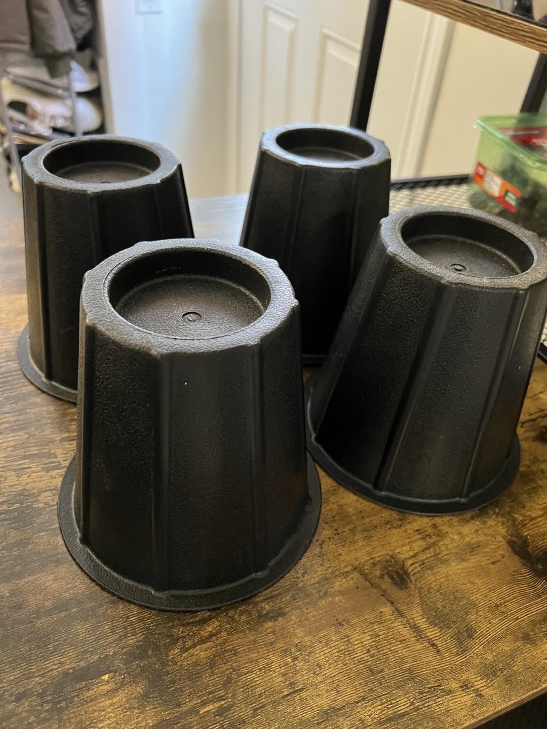 Set of 4 Black Furniture Risers 💚