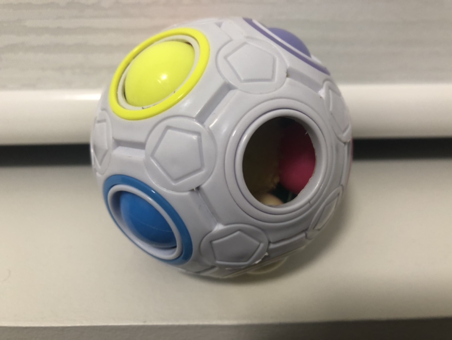 Colourful Rotating Puzzle Ball (open to offers) - photo 3