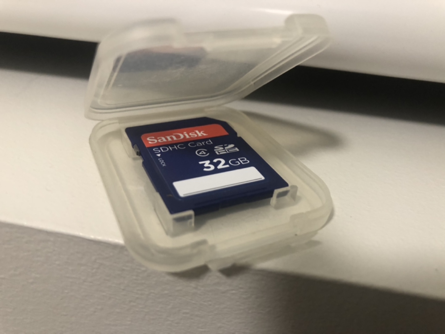 SanDisk 32GB SDHC Card with Case (open to offers) - photo 4
