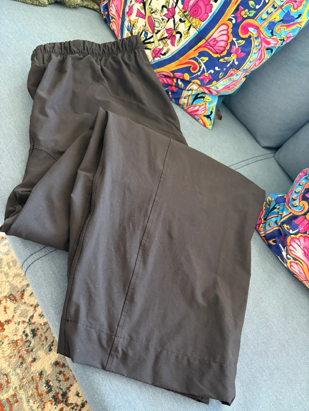 Lululemon Black Cropped Barrel-Legged Pants image indicator(3)