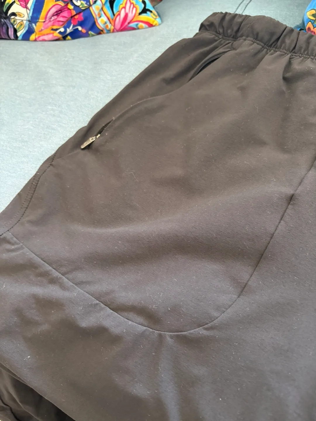 Lululemon Black Cropped Barrel-Legged Pants image indicator(2)
