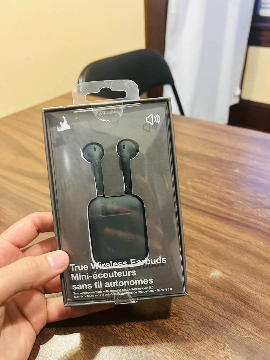 True Wireless Earbuds with Charging Case + Silicone AirPods Case - photo 2