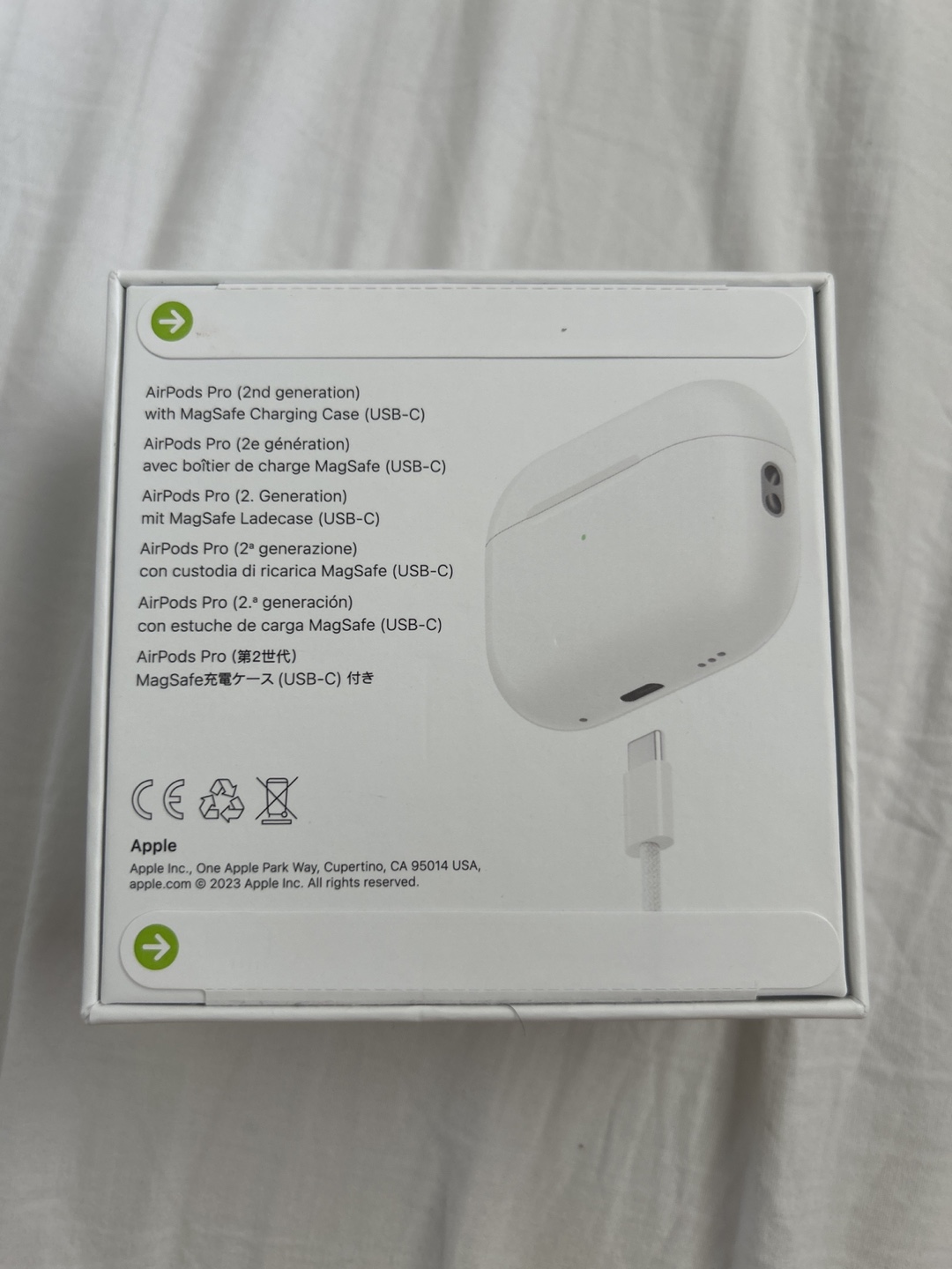 Apple AirPods Pro (2nd Generation) with MagSafe Charging Case - photo 2