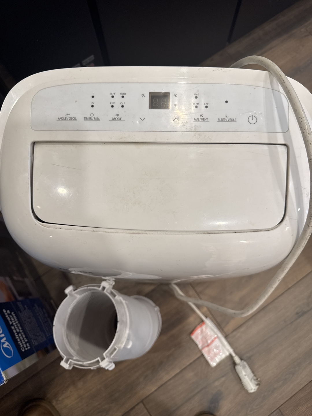 Toshiba Portable Air Conditioner - photo 2