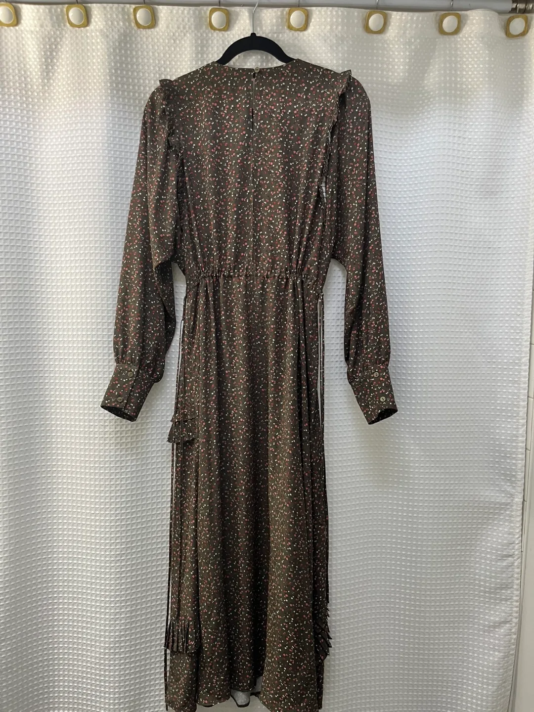 Floral midi dress with ruffle detail image indicator(2)