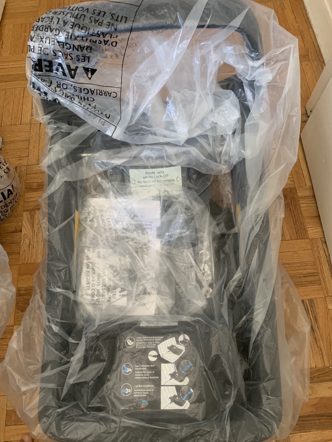 Evenflo Infant Car Seat - As New in Packaging - photo 3