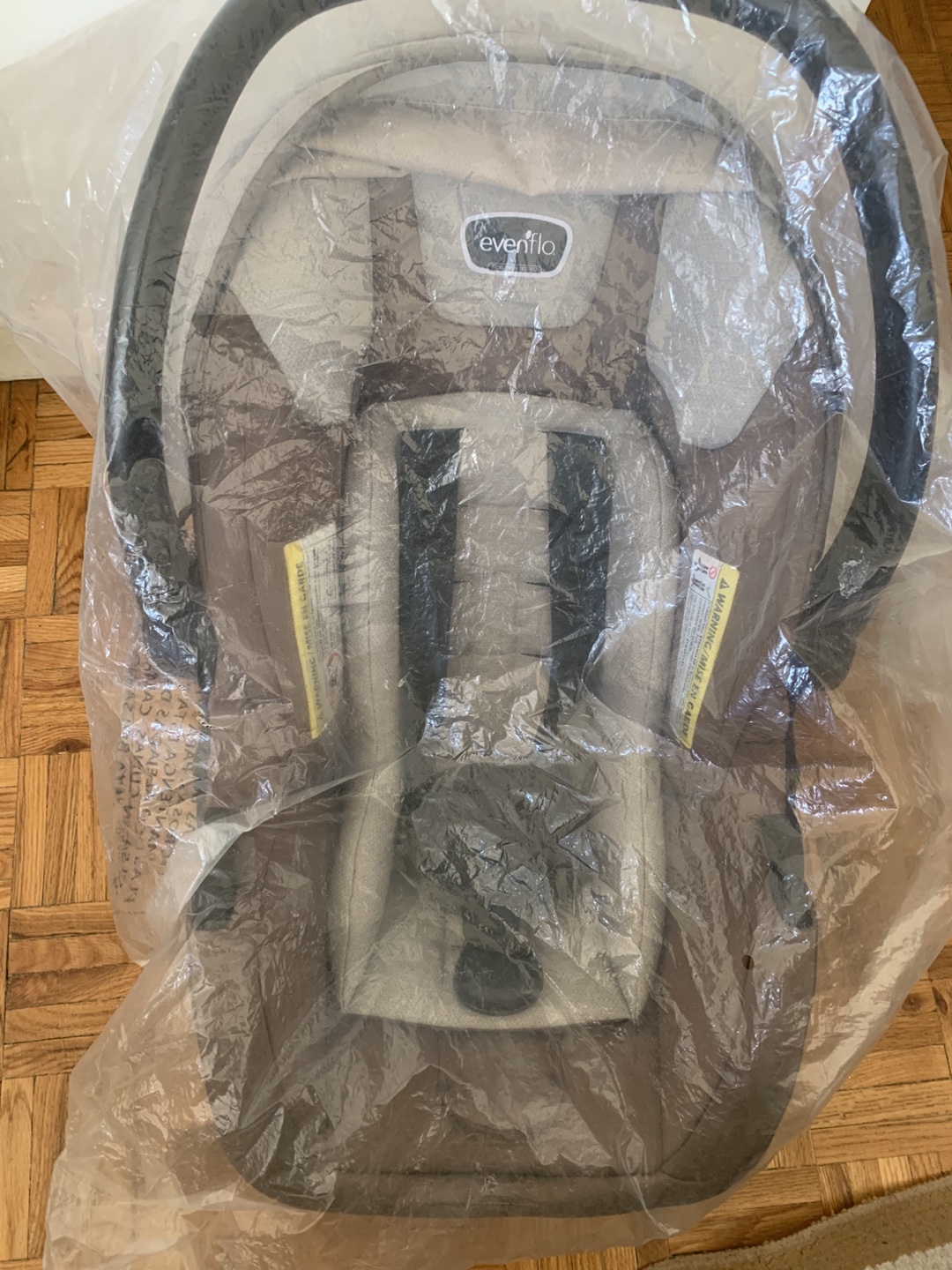 Evenflo Infant Car Seat - As New in Packaging - photo 2