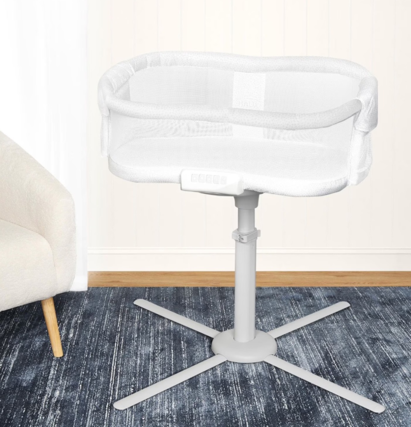 Halo BassiNest Swivel Sleeper - White