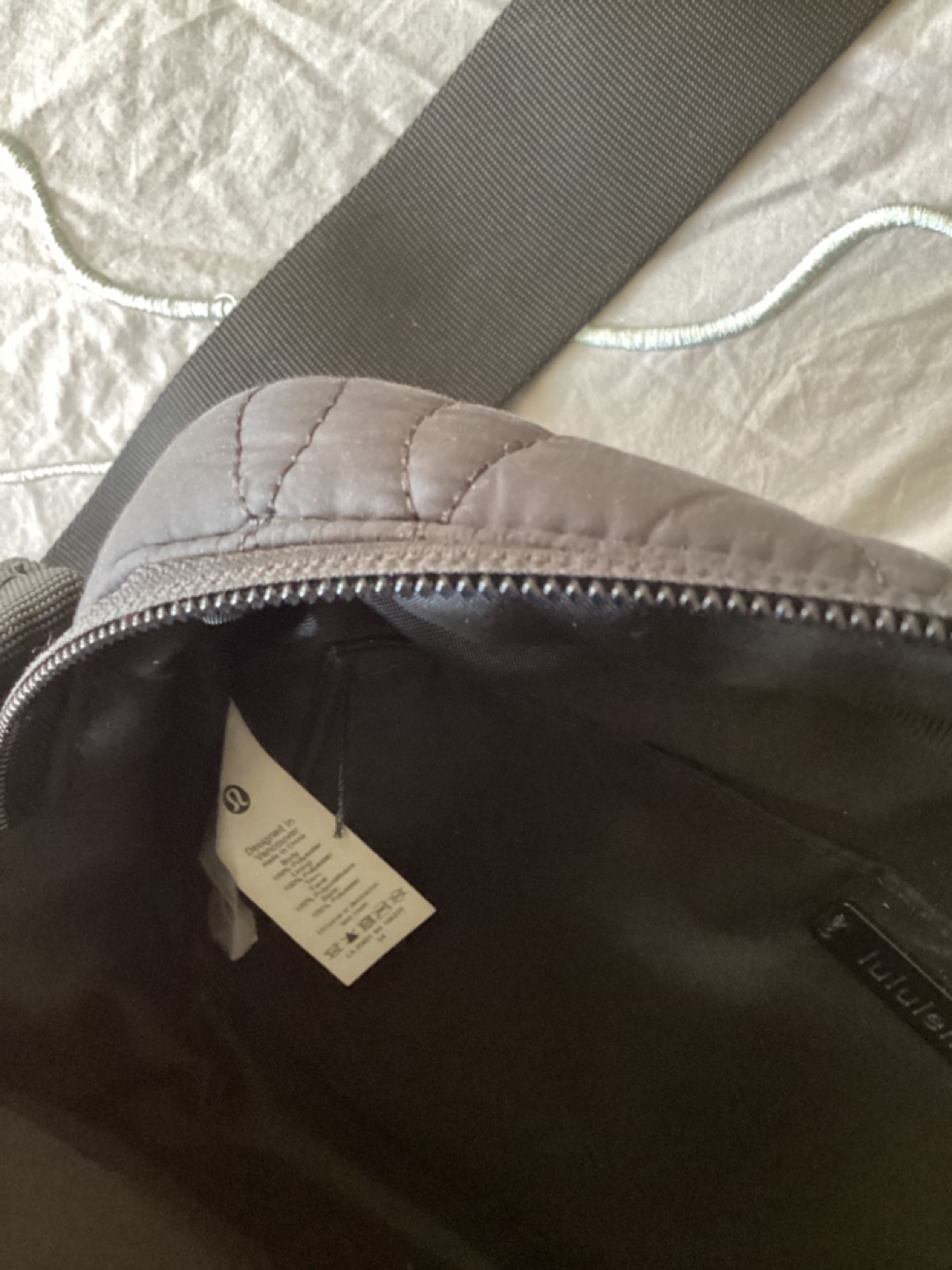 Lululemon Quilted Embrace Crossbody Bag - Black - photo 5