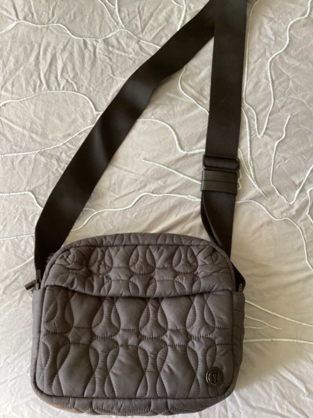 Lululemon Quilted Embrace Crossbody Bag - Black - photo 3