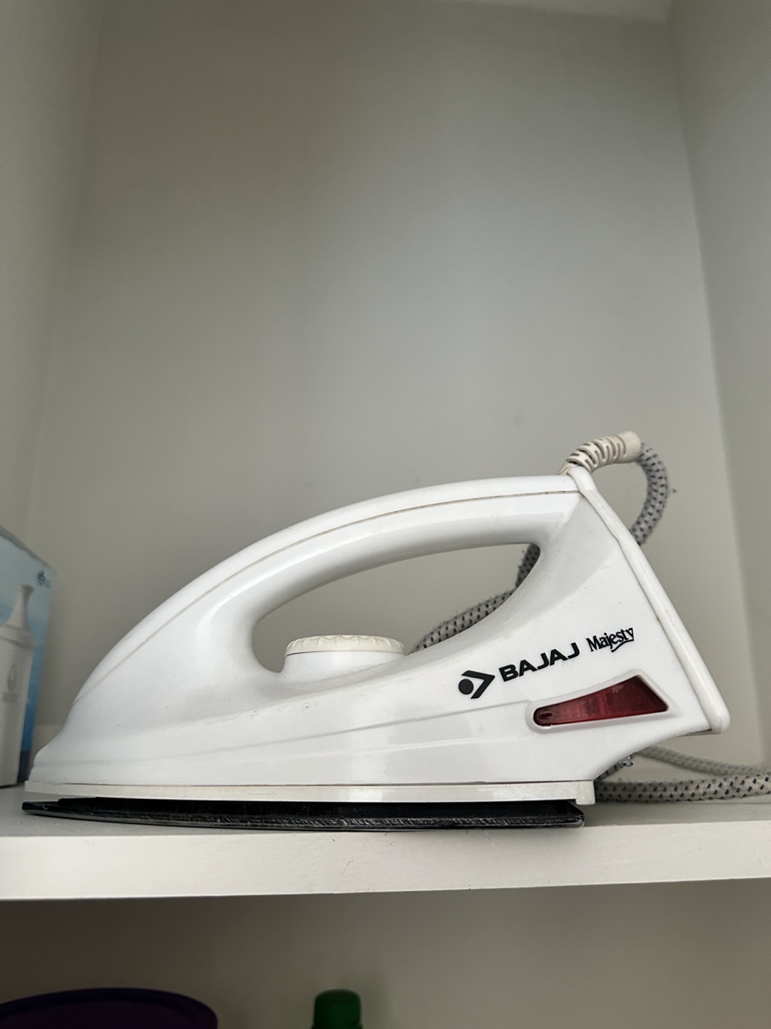 Bajaj Majesty Dry Iron