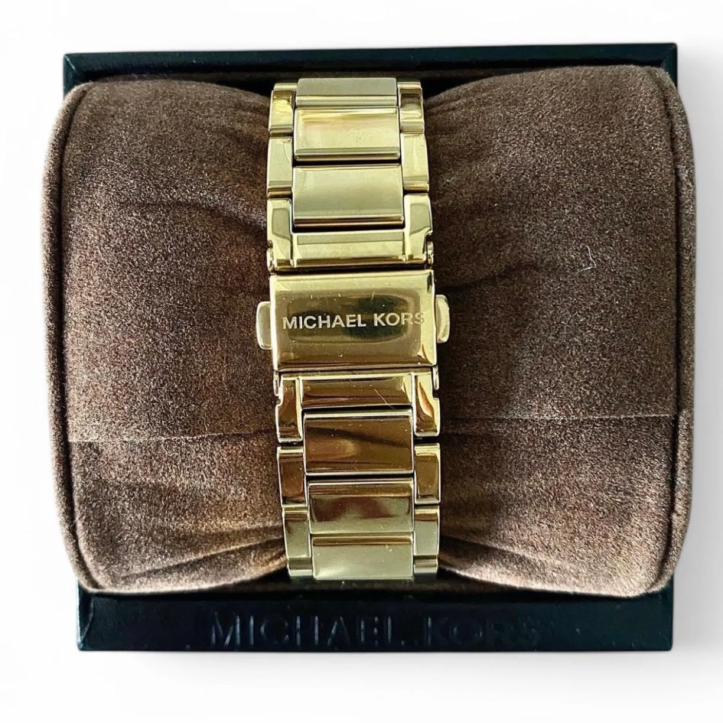 Michael Kors Gold Chronograph Watch image indicator(5)