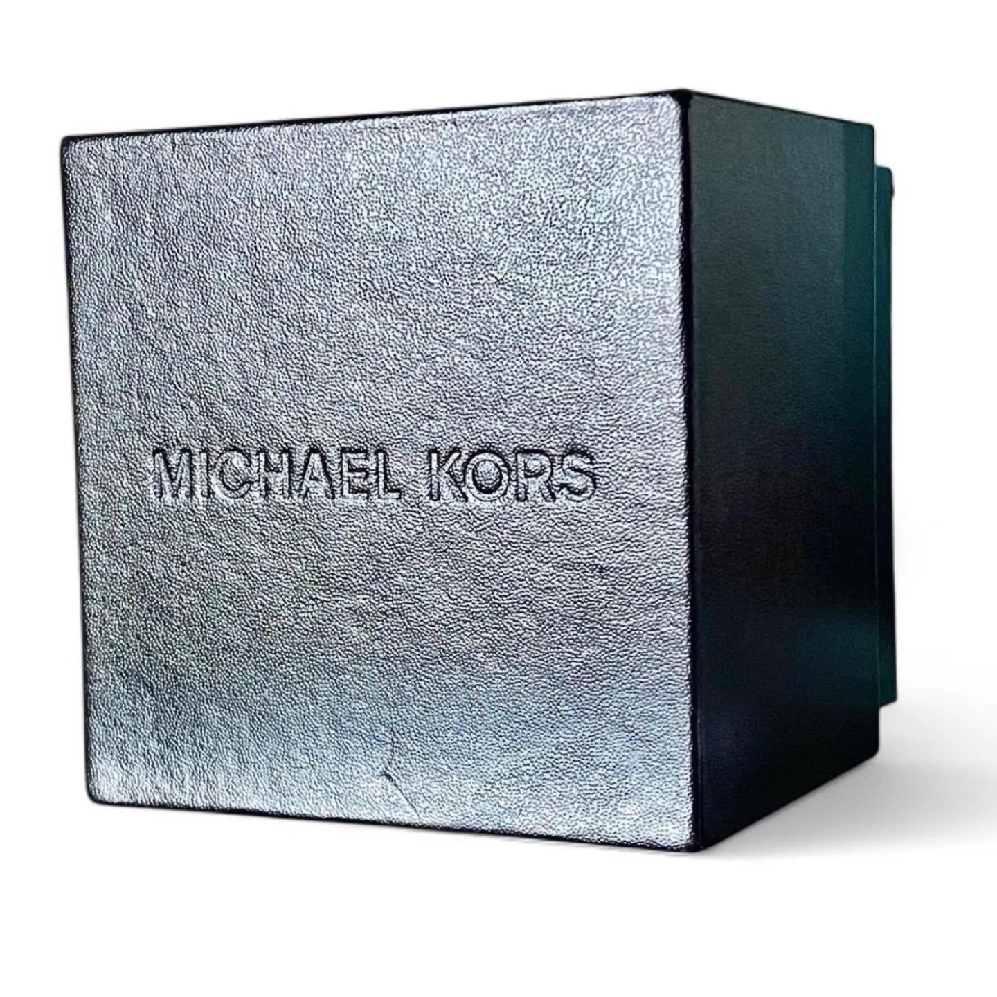 Michael Kors Gold Chronograph Watch image indicator(8)