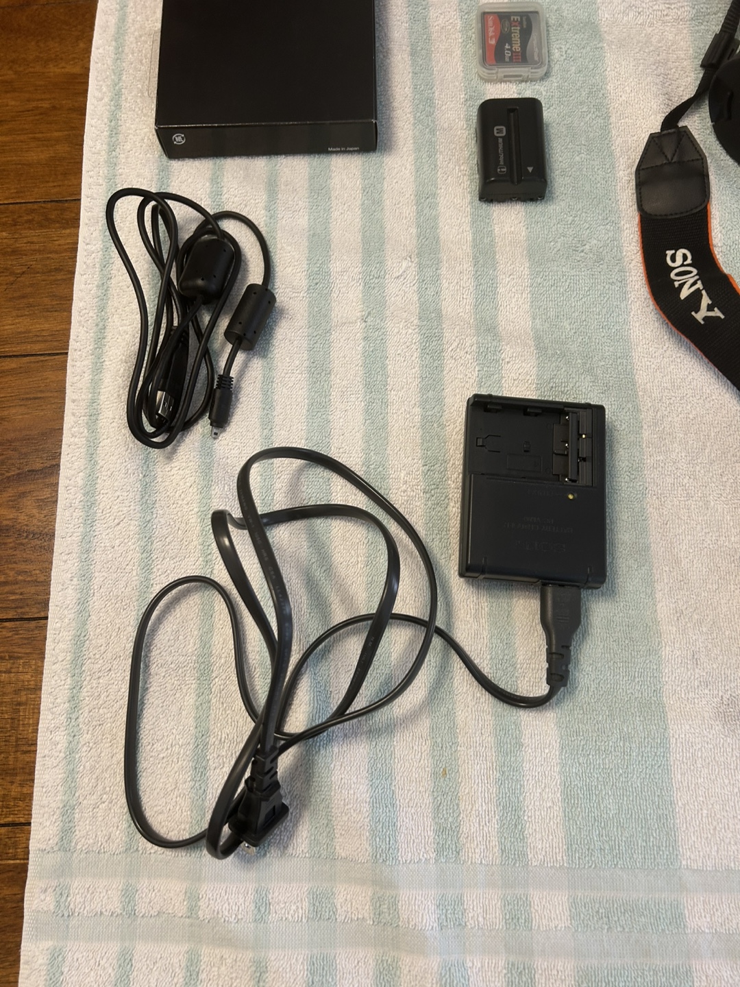 Sony Alpha DSLR Camera with Sigma 18-50mm Lens - photo 2