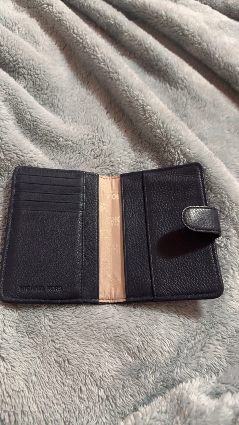 Michael Kors Leather Passport Holder - photo 2