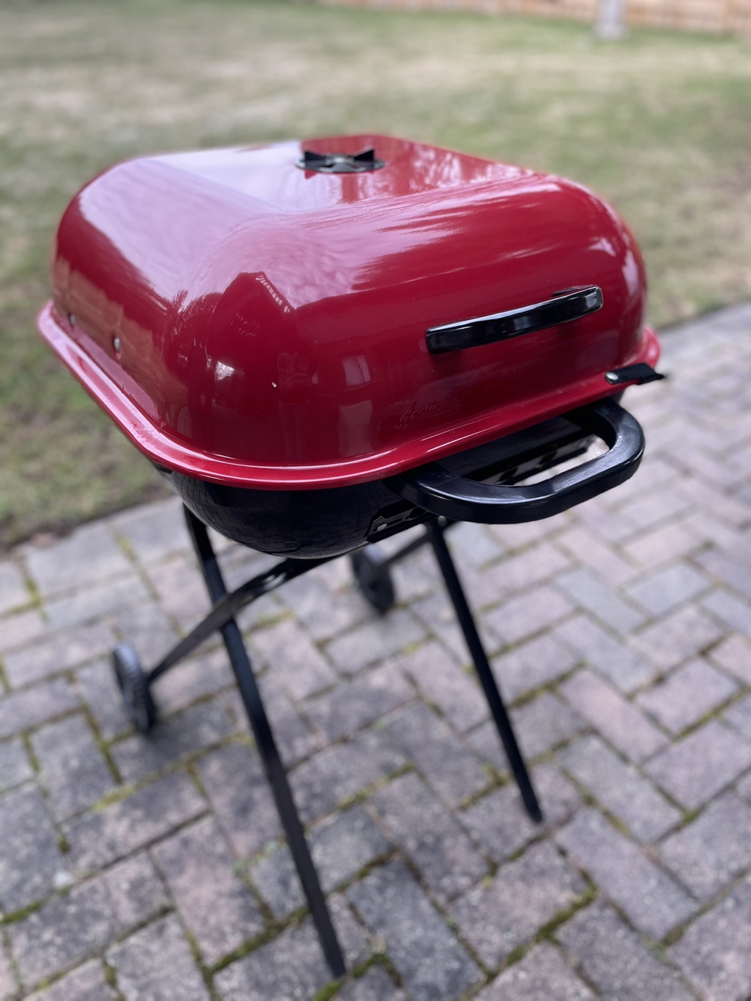 BNIB Americana Aussie Walk-A-Bout Charcoal BBQ