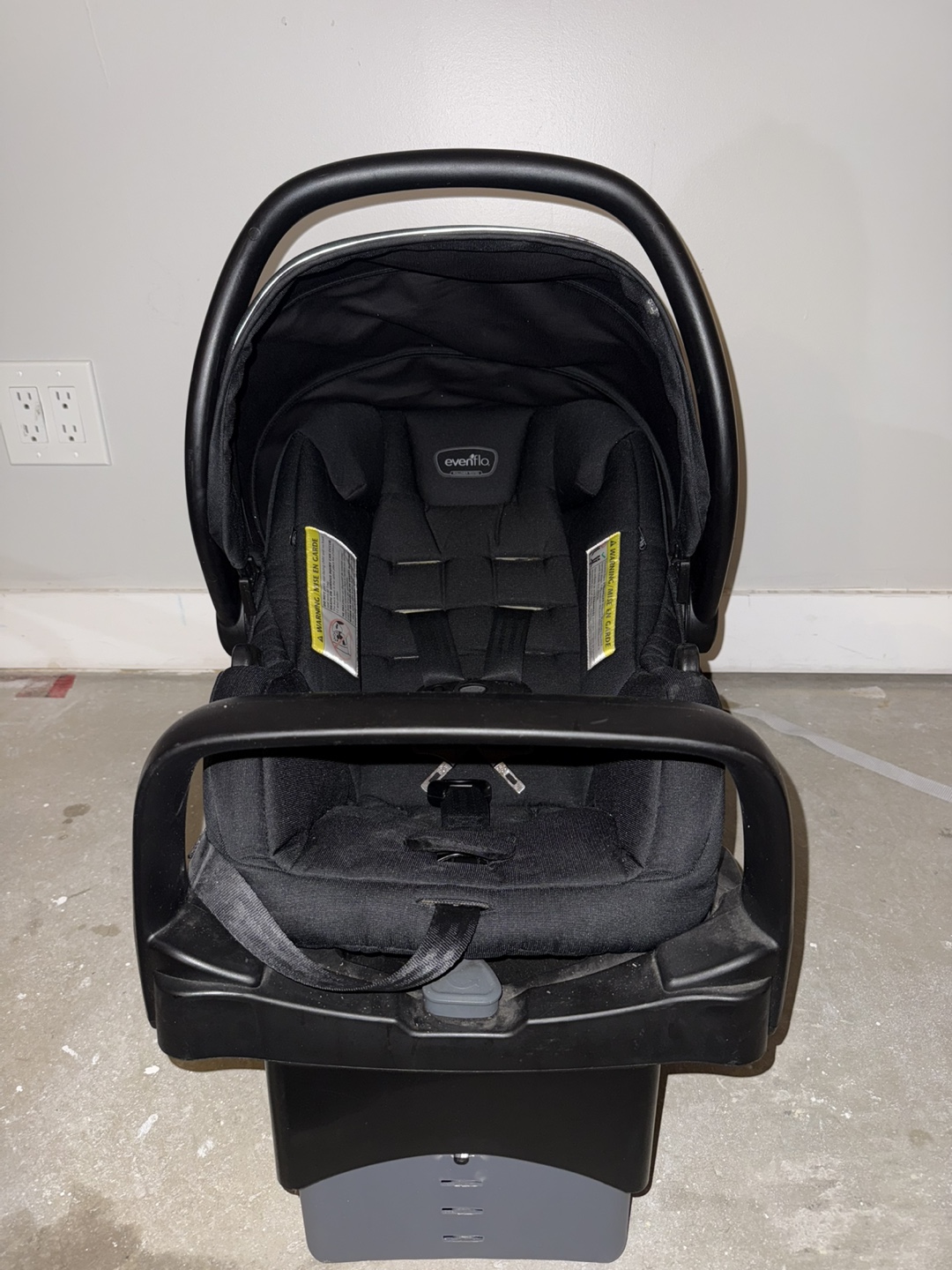 Evenflo Infant Car Seat & base - photo 4