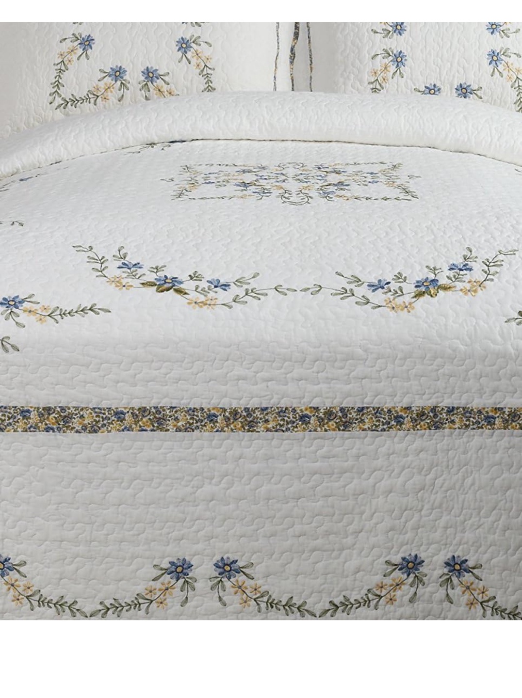 Floral Embroidered Quilt Set - Queen - photo 2