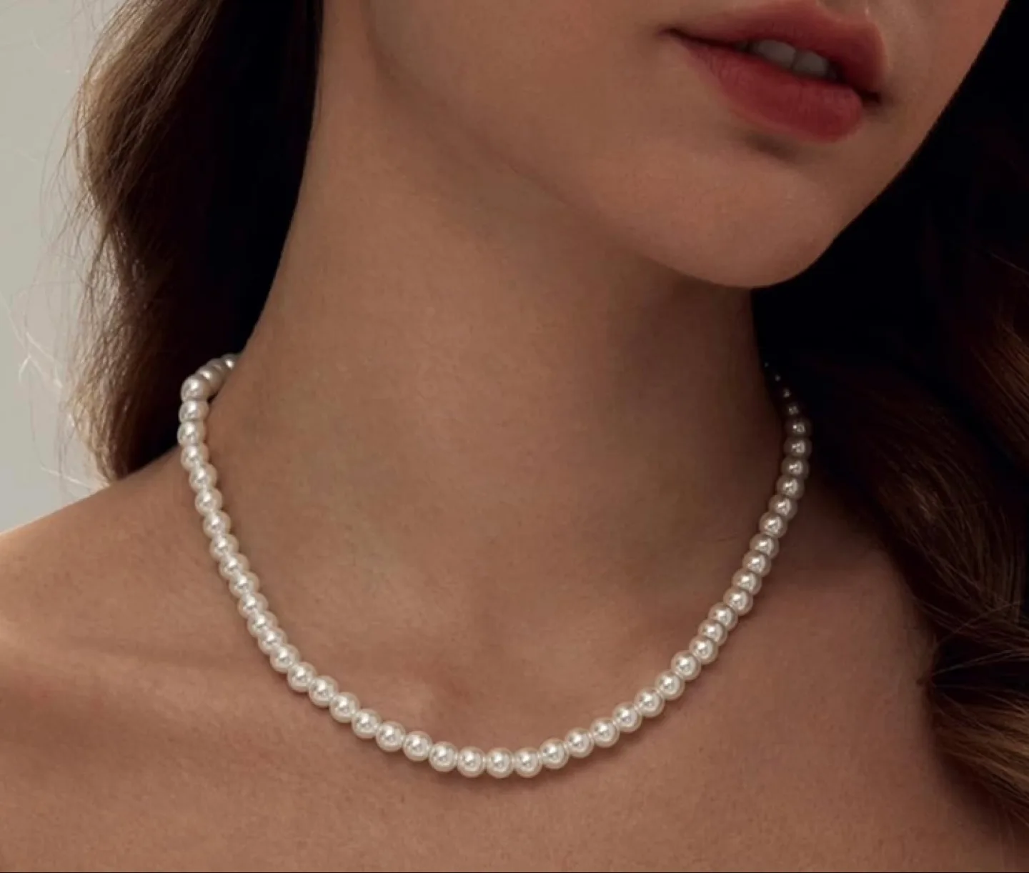 Classic Pearl Necklace with 14K Gold Clasp image indicator(3)