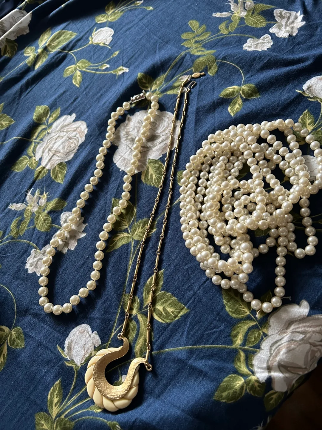 Assorted Jewellery image indicator(2)