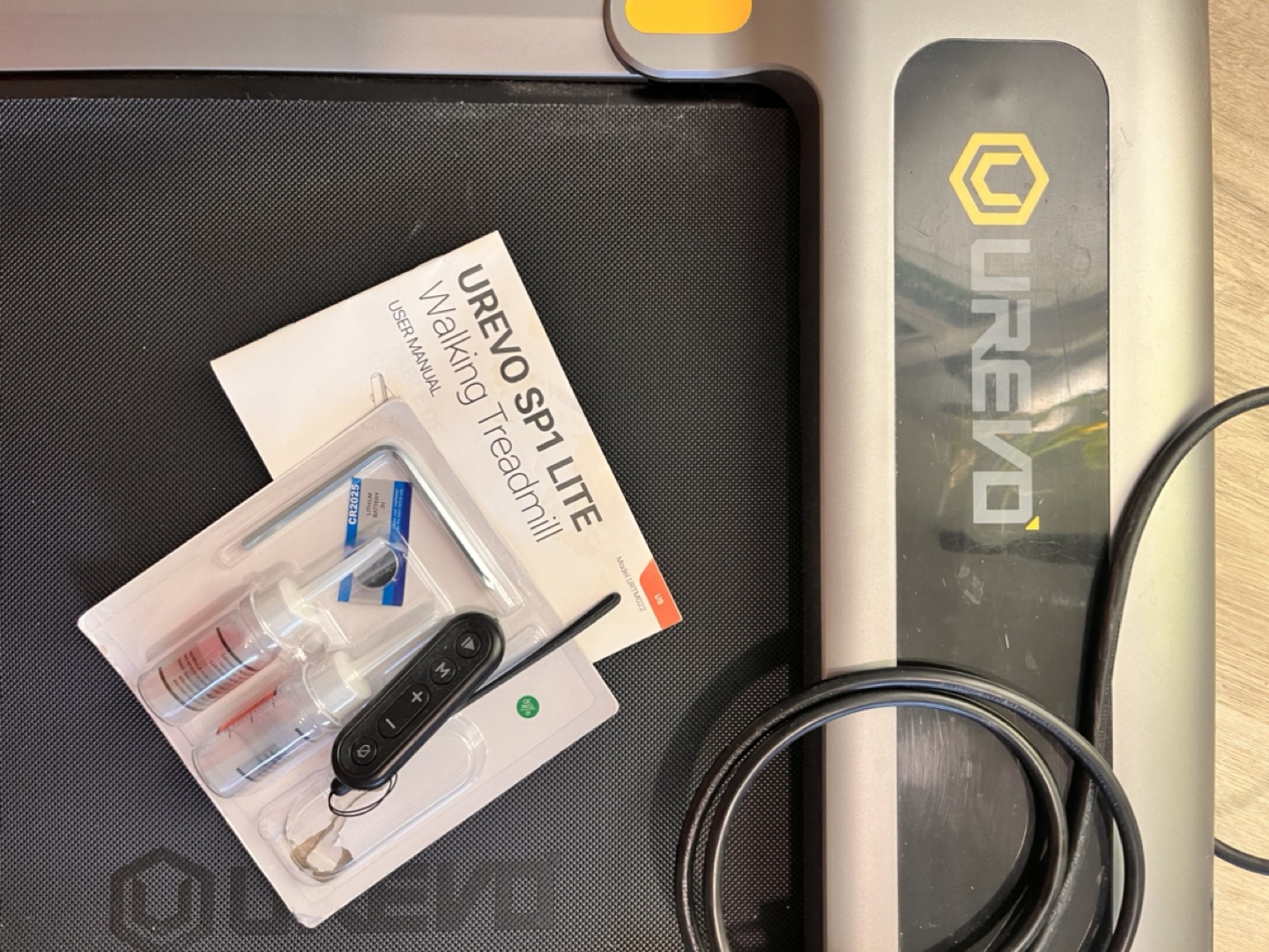 UREVO SP1 Lite Walking Treadmill - like new - photo 2
