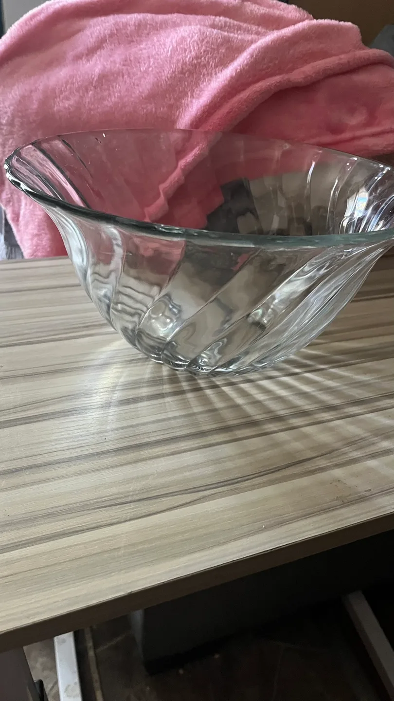 Large Glass Serving Bowl 🥕 image indicator(2)