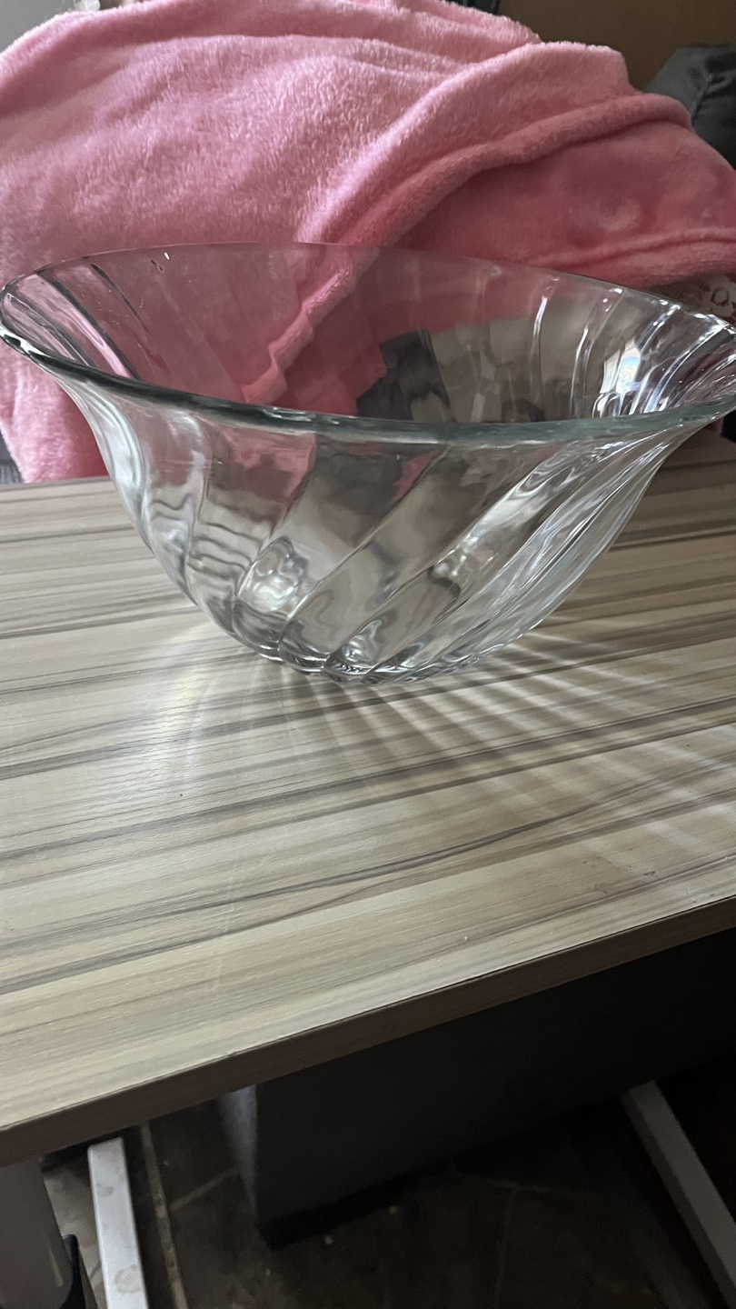 Large Glass Serving Bowl 🥕