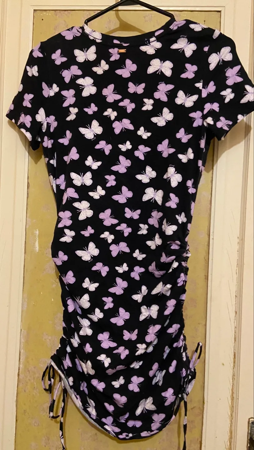 Assorted items szXS & szS Prices $10-$20 image indicator(5)