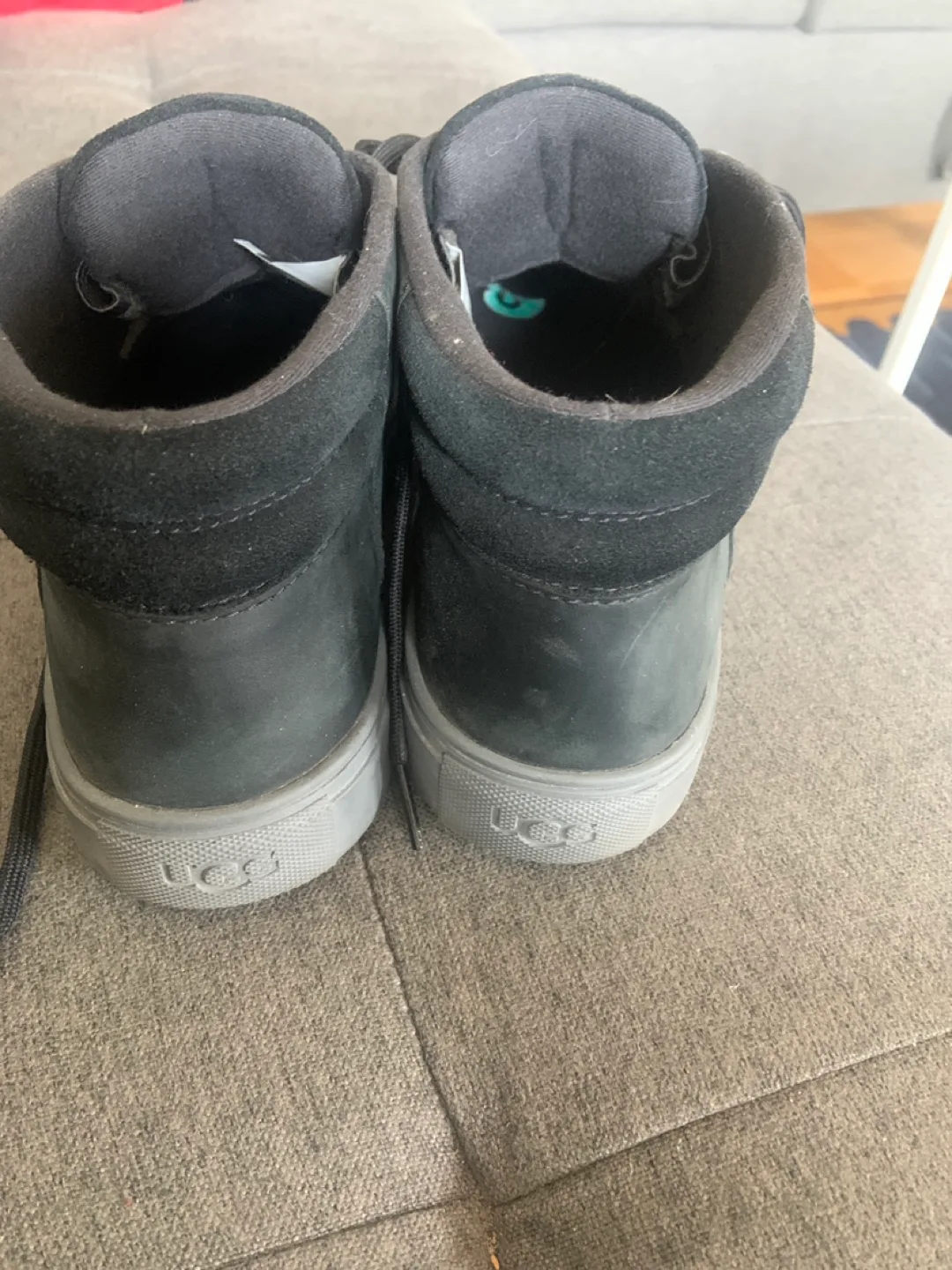 UGG Neumel Chukka Boots - Black - Size 8 image indicator(2)