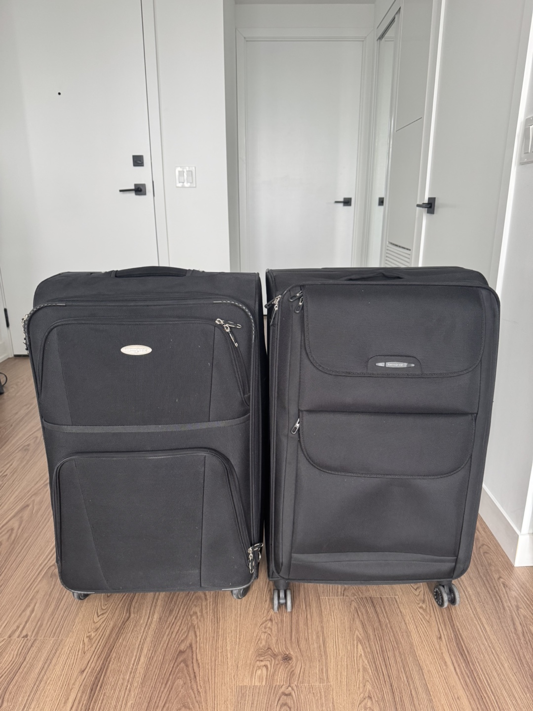 Set of Two Black Samsonite Suitcases