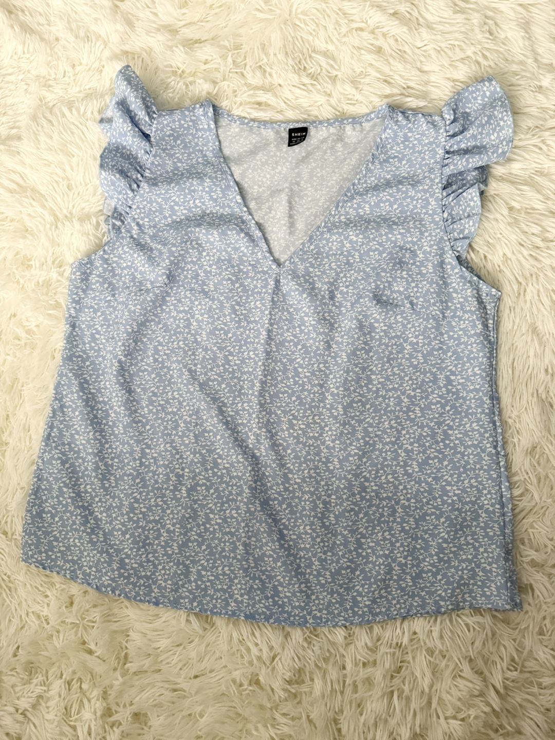 SHEIN Blue Floral Flutter Sleeve Blouse - Size M