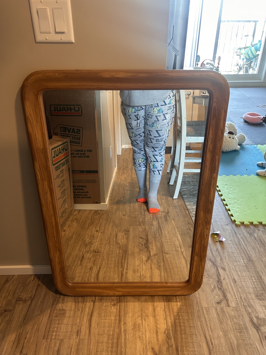 Wooden framed mirror💚
