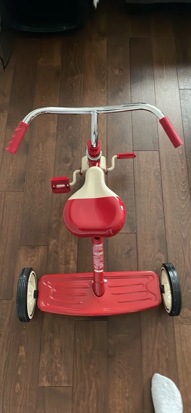 Vintage Radio Flyer Tricycle image indicator(5)