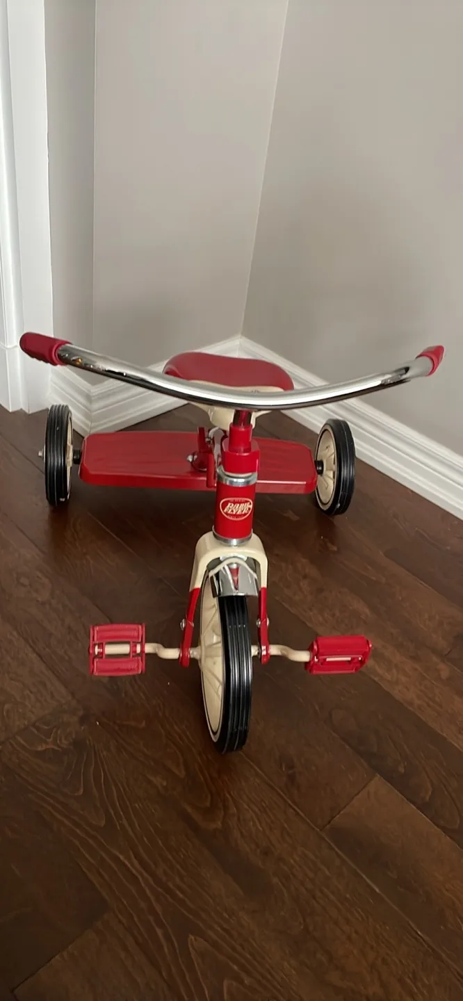 Vintage Radio Flyer Tricycle image indicator(3)