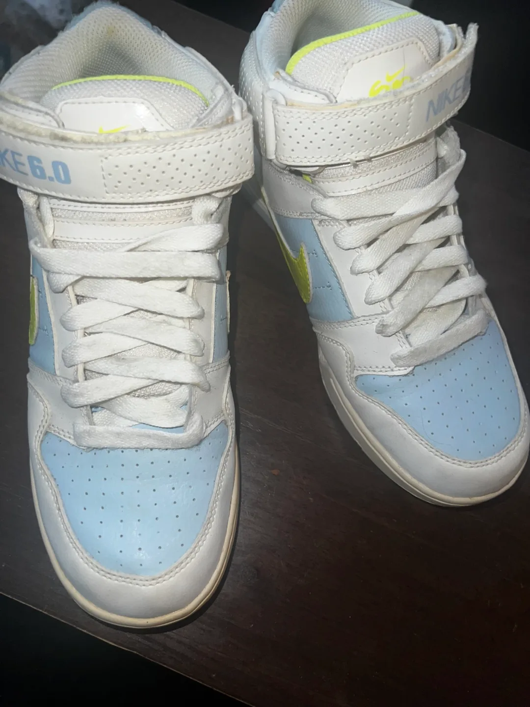 Nike 6.0 Air Mogan Mid 2  - Size Youth 6💚 image indicator(2)