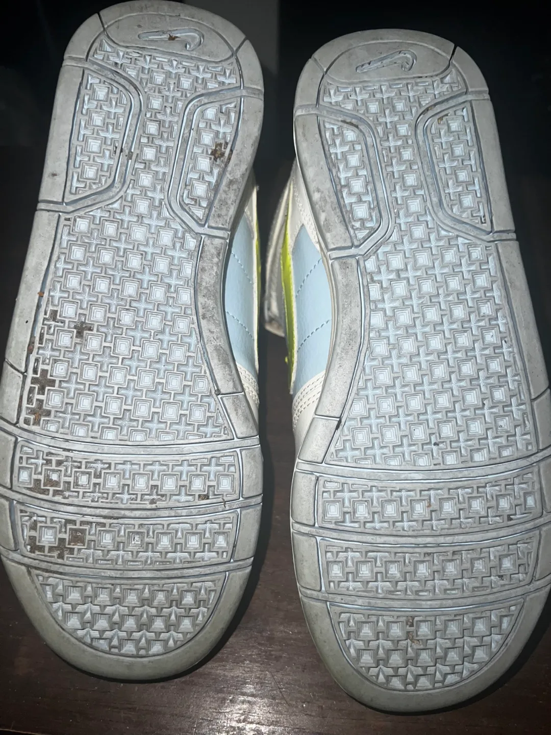 Nike 6.0 Air Mogan Mid 2  - Size Youth 6💚 image indicator(4)