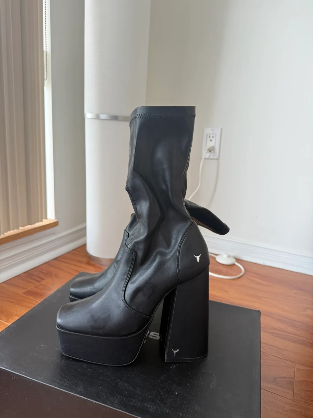 Black Platform Boots thumbnail