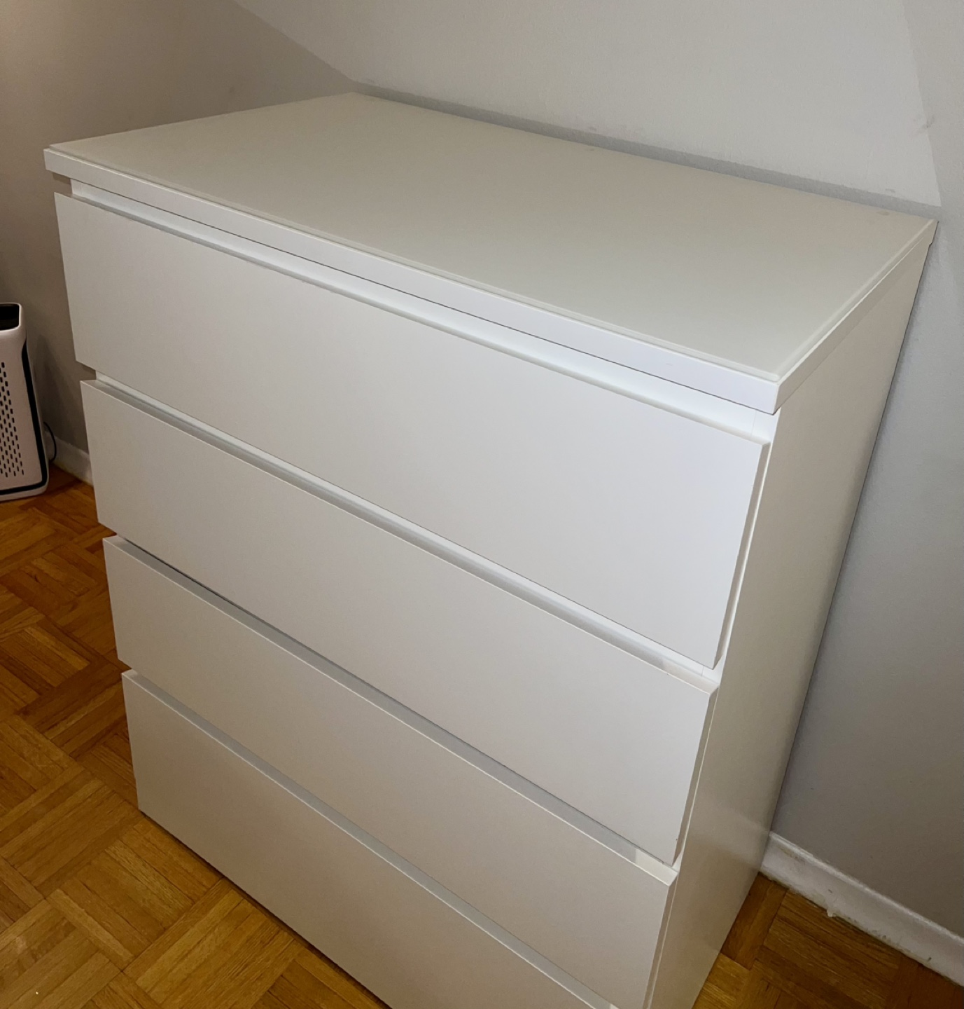 **USED 4-DRAWR DRESSER IN WHITE** - photo 2