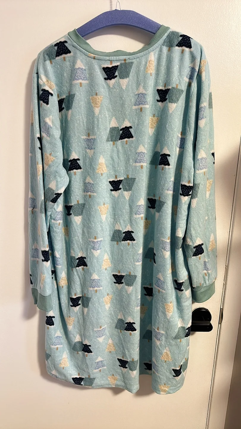 (used) Carisma - light blue nightgown 1X #freecycle 💚 image indicator(3)