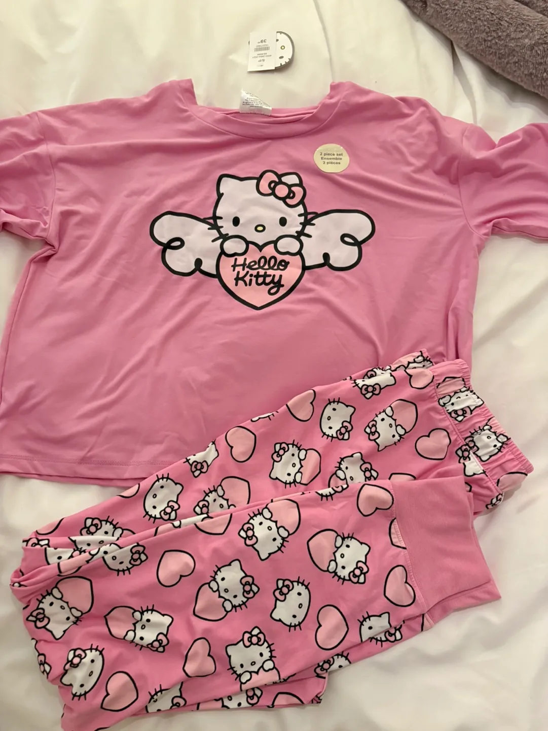 Women's Sanrio Character Pajama Sets image indicator(2)