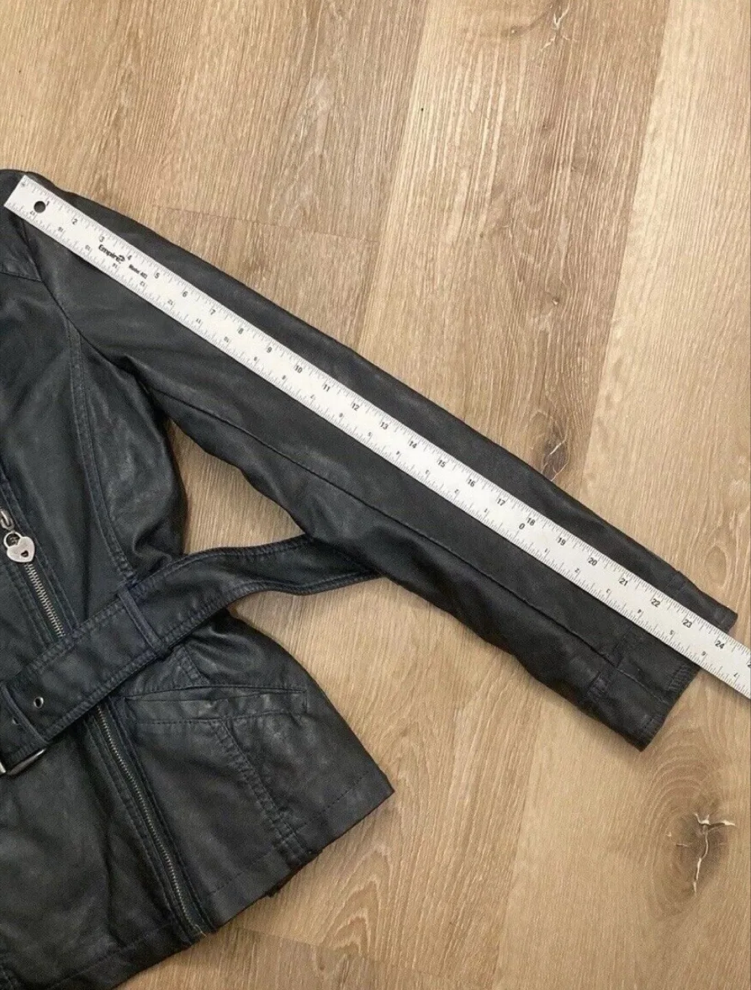 Guess Black Leather Jacket with Belt image indicator(7)