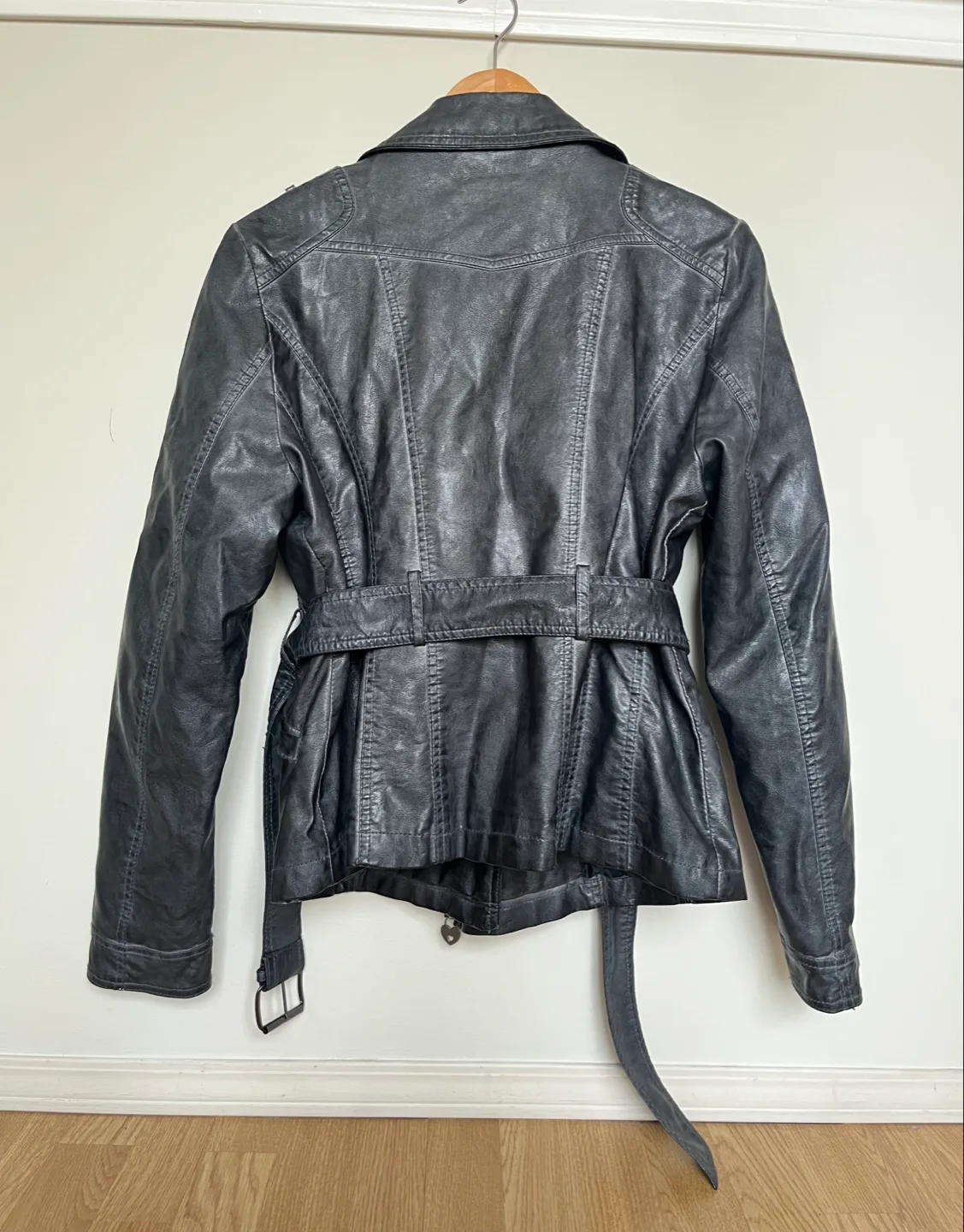 Guess Black Leather Jacket with Belt image indicator(10)
