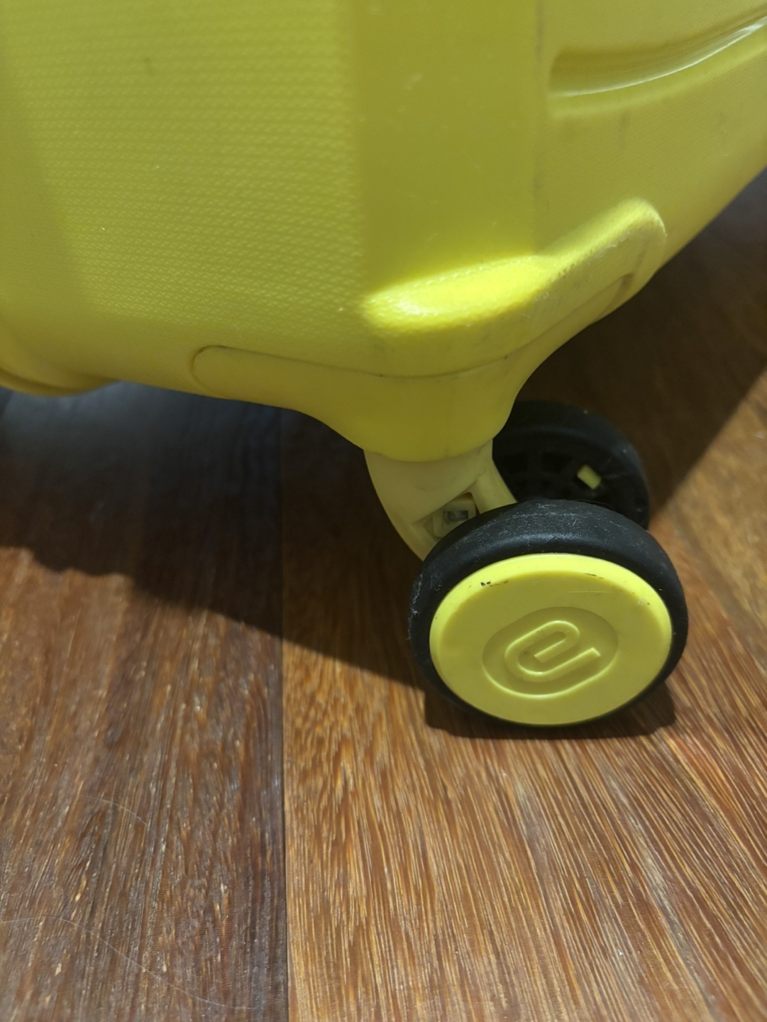 ❤️Amazing Large Suitcases - Yellow and Light Blue - photo 5