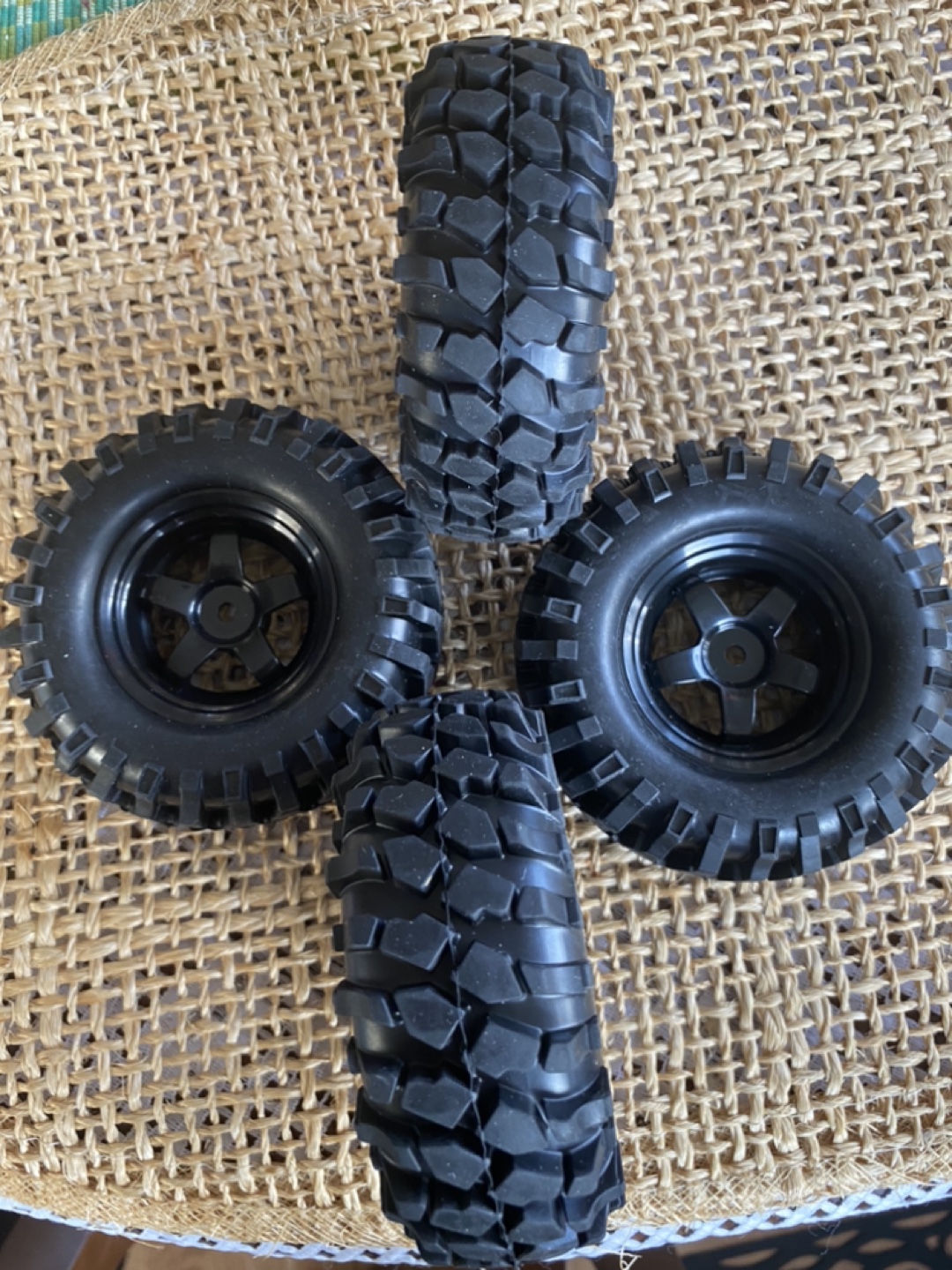 INJORA 53mm Shocks and 1/18 RC Tyres - photo 4