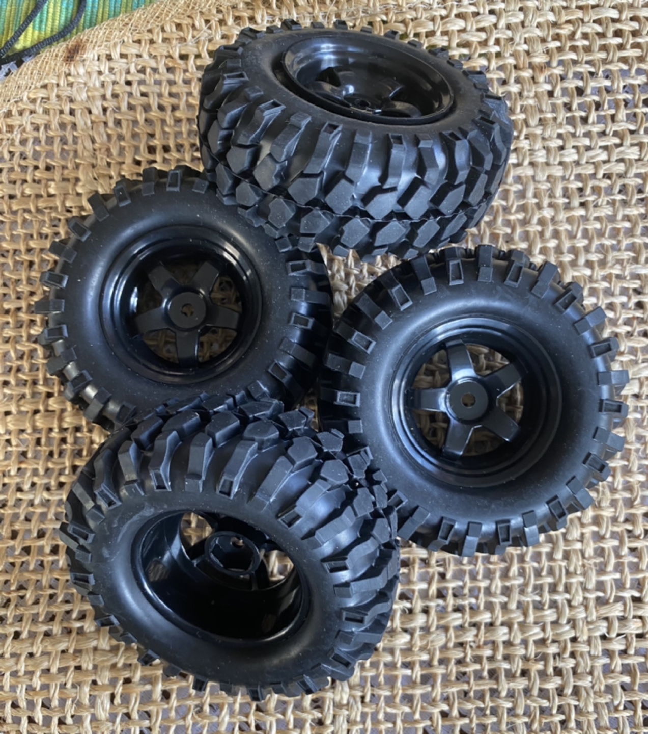 INJORA 53mm Shocks and 1/18 RC Tyres - photo 5