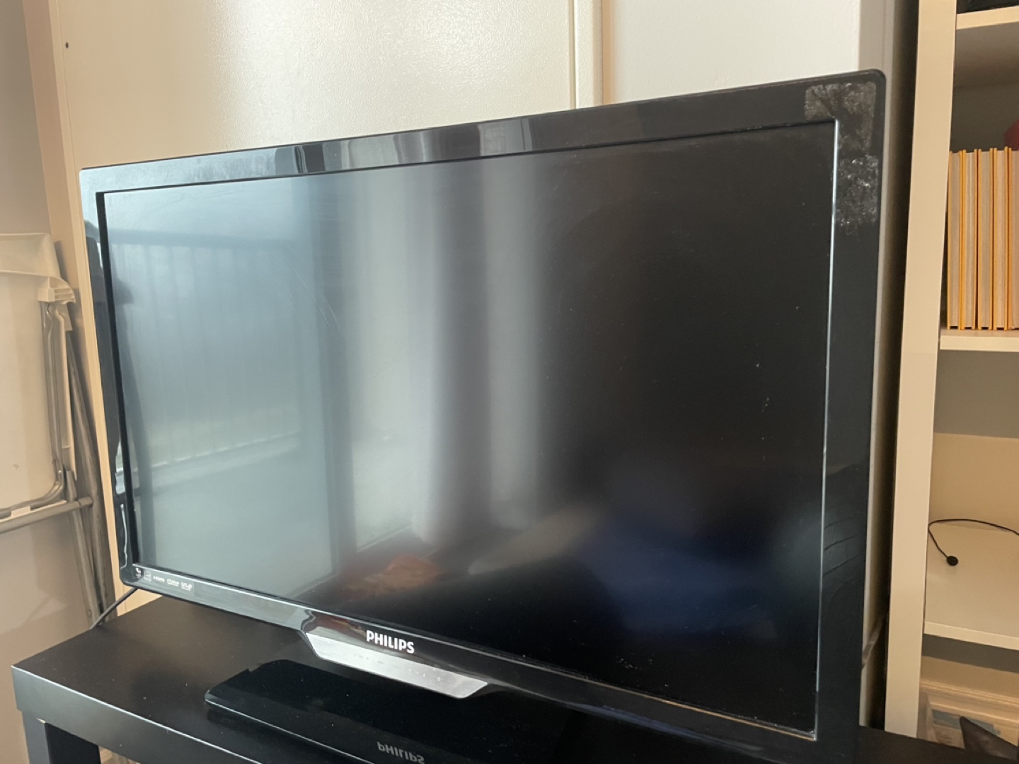 (Urgent)Philips 22" LCD TV