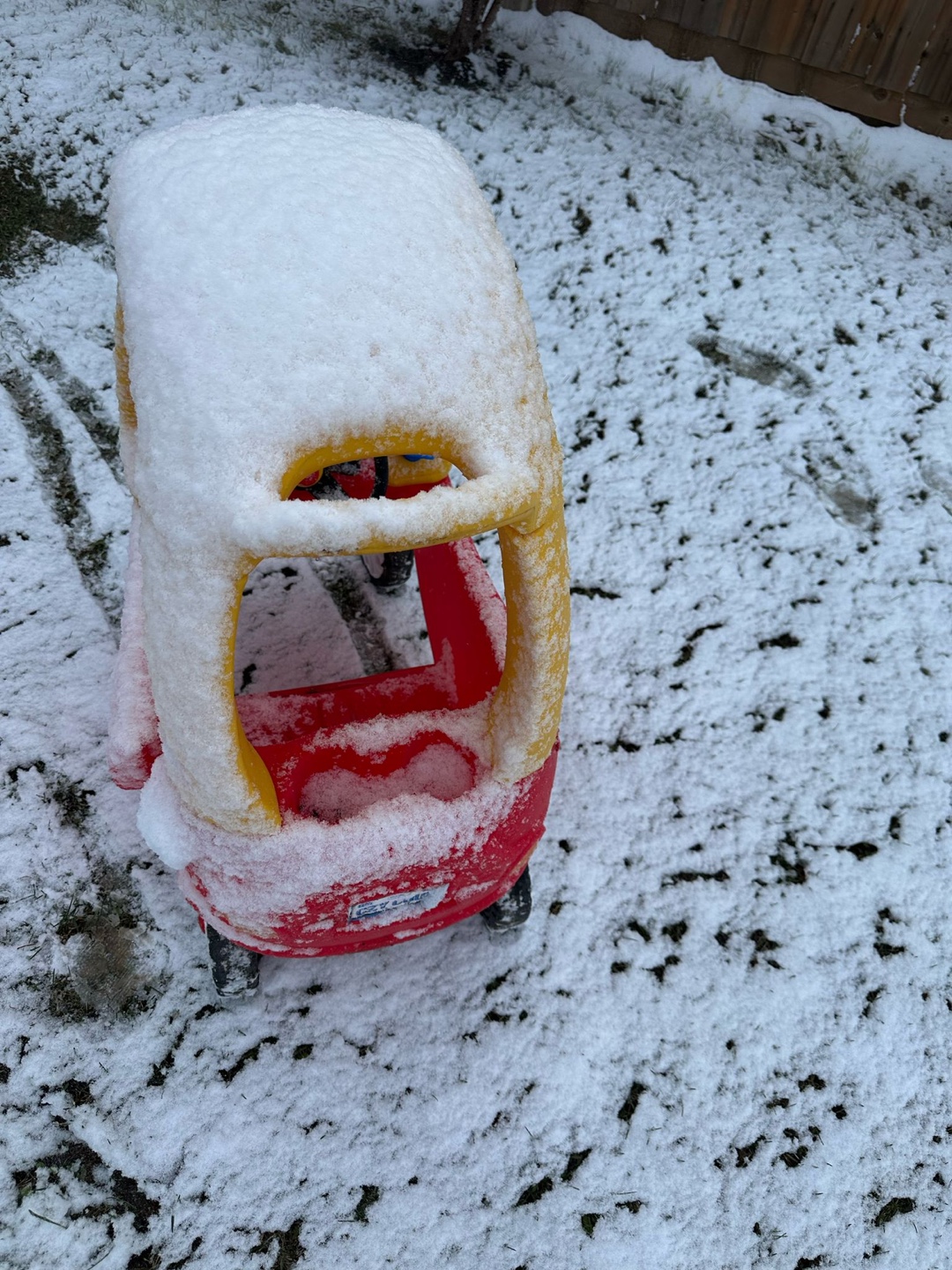 Little Tikes Cozy Coupe Ride-On Car - photo 3