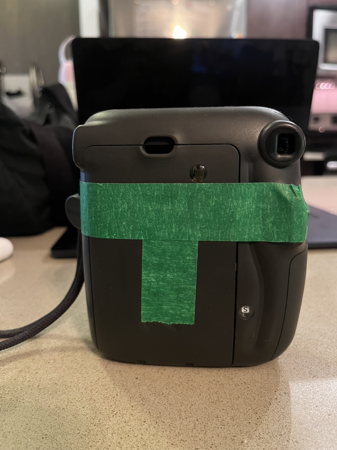 Instax Mini 11 Instant Camera (missing back clip) - Black - photo 2